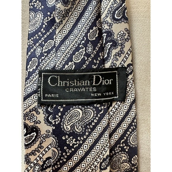 Christian Dior Cravates, Hughes, and Hatcher Men’s Tie Navy Paisley - Picture 5 of 5